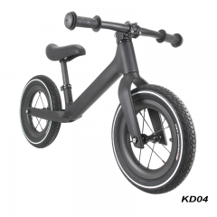 Kids' Laufrad aus Carbon